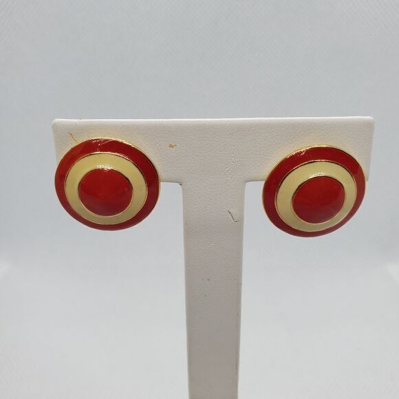 Vintage Red & Cream Clip-On Earrings - Picture 2 of 4